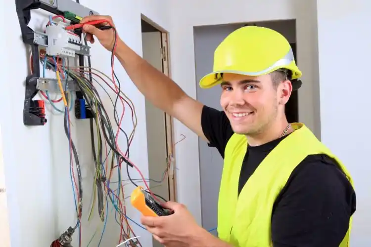 elektricien Tjalhuizum